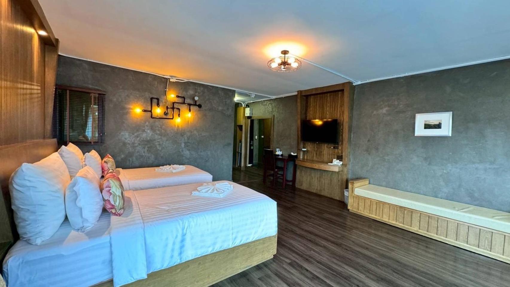 Grand Kokkod Khao Kho Resort Exterior photo
